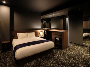Standard Queen Room, Non Smoking | Desk, blackout drapes, free WiFi, bed sheets - HOTEL SUI HAMAMATSU (Hamamatsu)