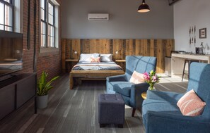 Room 3 | Individually decorated, desk, iron/ironing board, free WiFi - The Mill Inn (Dover-Foxcroft)