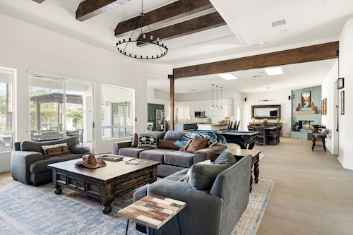 Refresh • Renew • Relax at Paradise Heights Retreat