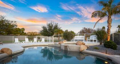 Pickleball, Cornhole, Basketball Court! Tons of space at Paradise Heights Retreat