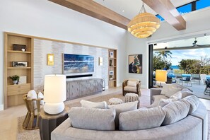 TV connectée, table de tennis de table