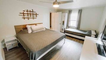 3 Schlafzimmer, Schreibtisch, WLAN, Bettwäsche