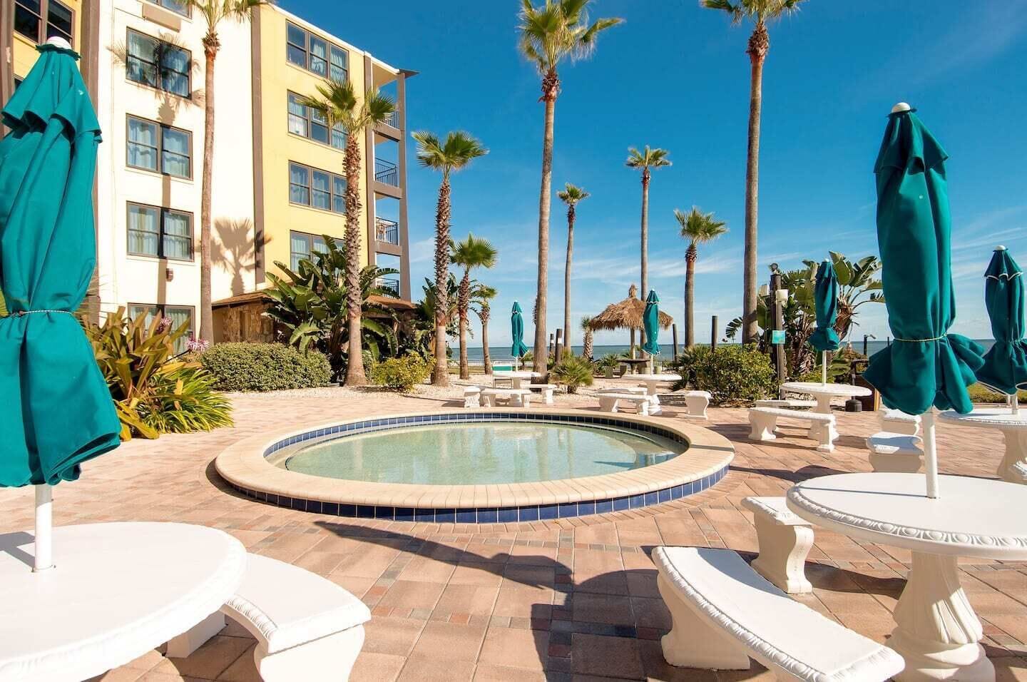 Piscina interna, piscina externa