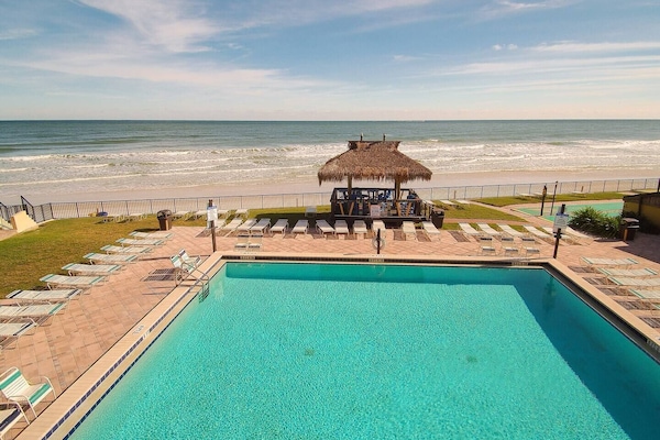 Piscina interna, piscina externa