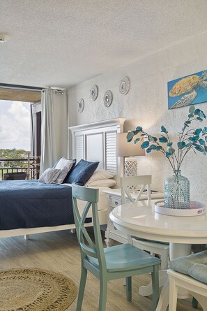 1 bedroom, iron/ironing board, free WiFi, bed sheets - Aloha Hibiscus Room,Sunset Views w/ Balcony #442 (Daytona Beach Shores)
