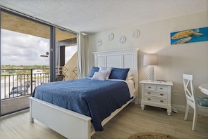1 bedroom, iron/ironing board, free WiFi, bed sheets - Aloha Hibiscus Room,Sunset Views w/ Balcony #442 (Daytona Beach Shores)