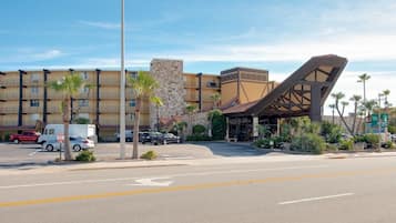 Third-party on-site parking