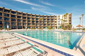 Innenpool, Außenpool