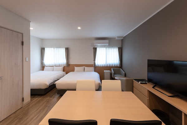 Deluxe Twin Room (check-in is not available after 11PM) | Free WiFi, bed sheets