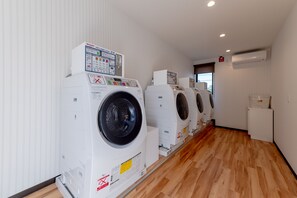 Laundry room - HOTEL R9 The Yard Hitachinaka (Hitachinaka)