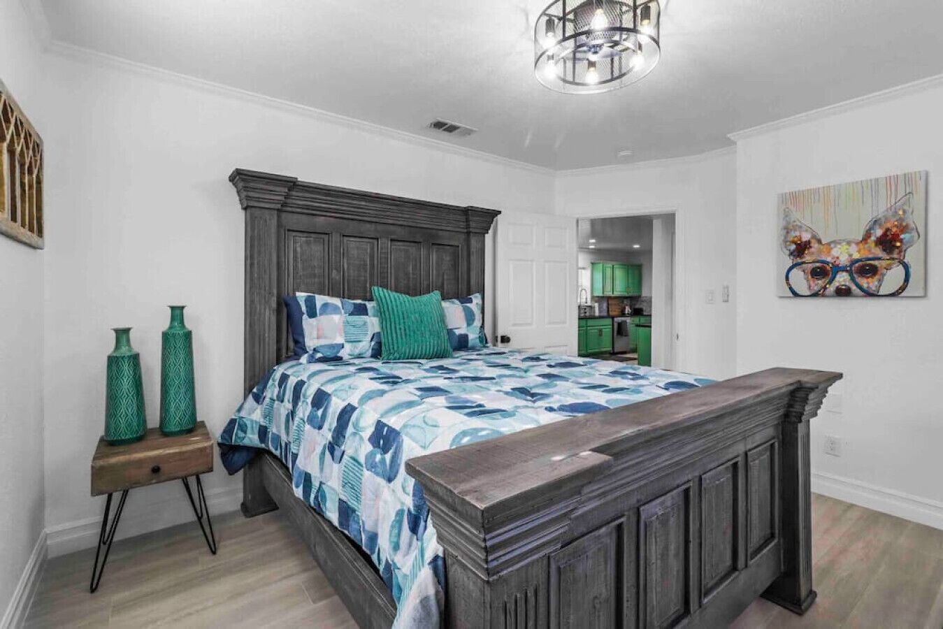 2 chambres, fer et planche à repasser, Wi-Fi gratuit, draps fournis