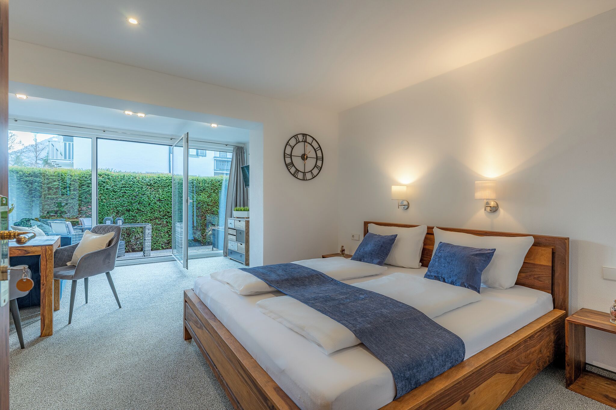 1 bedroom, internet, bed sheets