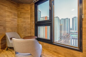 Chambre supérieure avec lits jumeaux (City) | Terrasse/patio