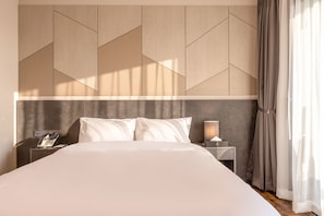 Chambre Double Deluxe, 1 grand lit | Literie de qualité supérieure, couette en duvet d'oie