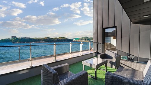 Daebudo Atiko Dokchae Pool Villa