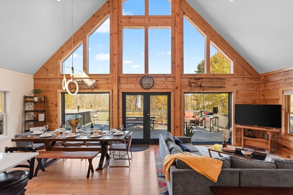 Smart TV, fireplace, table football, stereo