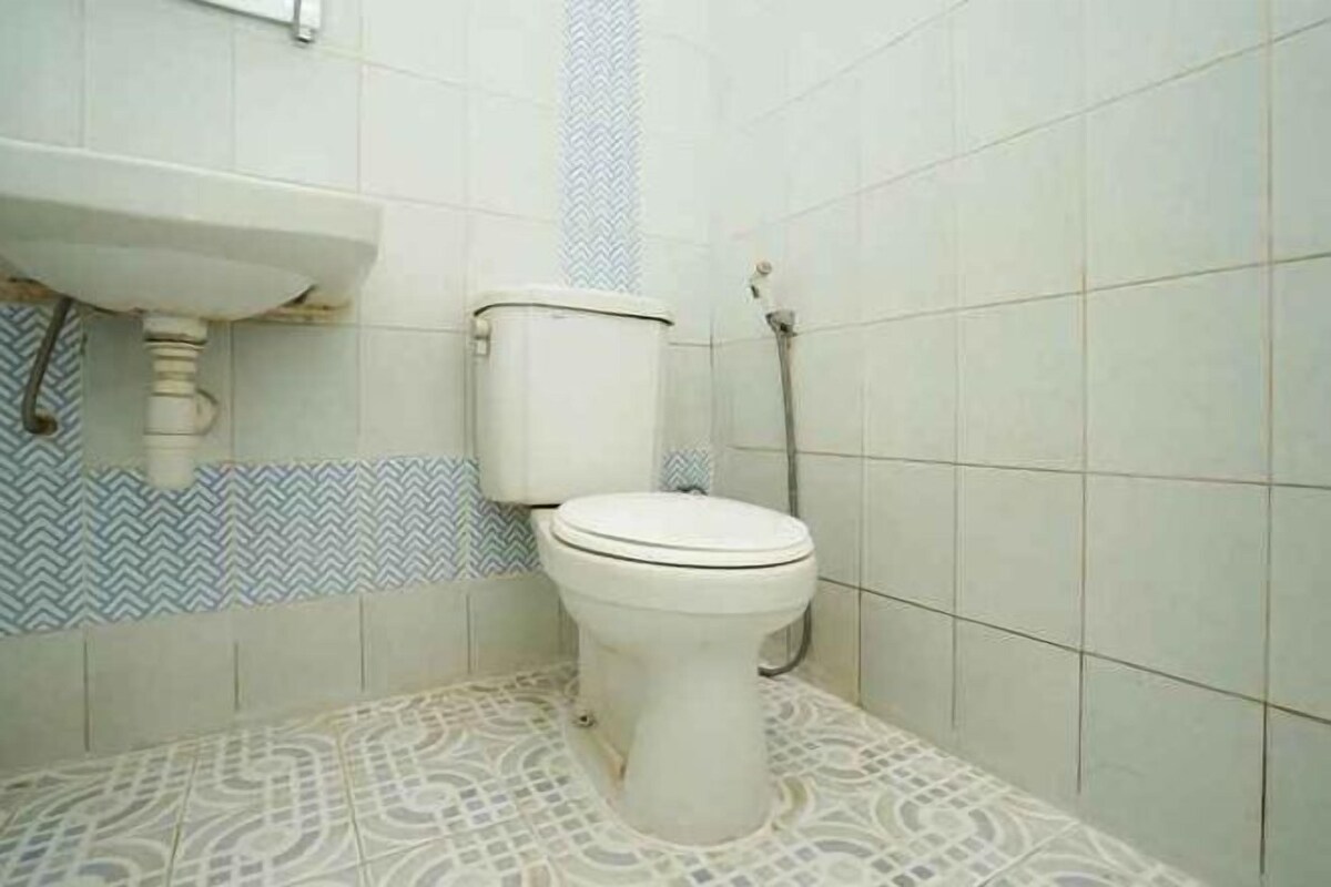 تجهيزات دش، وحدات دش مزودة بخاصية التدليك بالمياه، مناشف، شامبو
