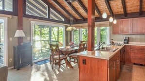 Exterior - Lake Winnipesaukee - Waterfront - 373 (Moultonborough)