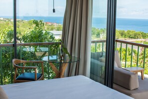 Panoramic Room | In-room safe, desk, blackout drapes, iron/ironing board - Salty Breeze Bali (Kutuh)