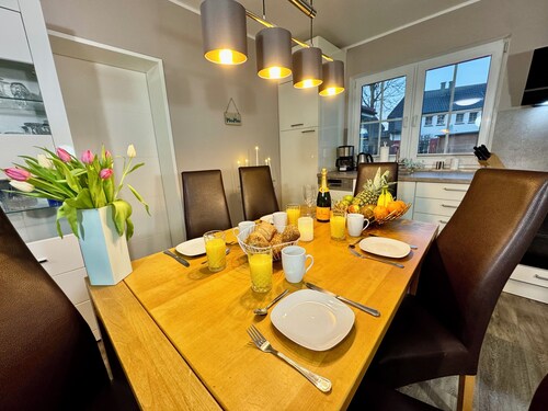 House Vier-Jahreszeiten - TOP LOCATION in Zingst - 50 m to the beach - for 6 persons