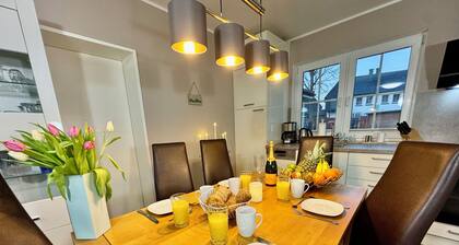House Vier-Jahreszeiten - TOP LOCATION in Zingst - 50 m to the beach - for 6 persons