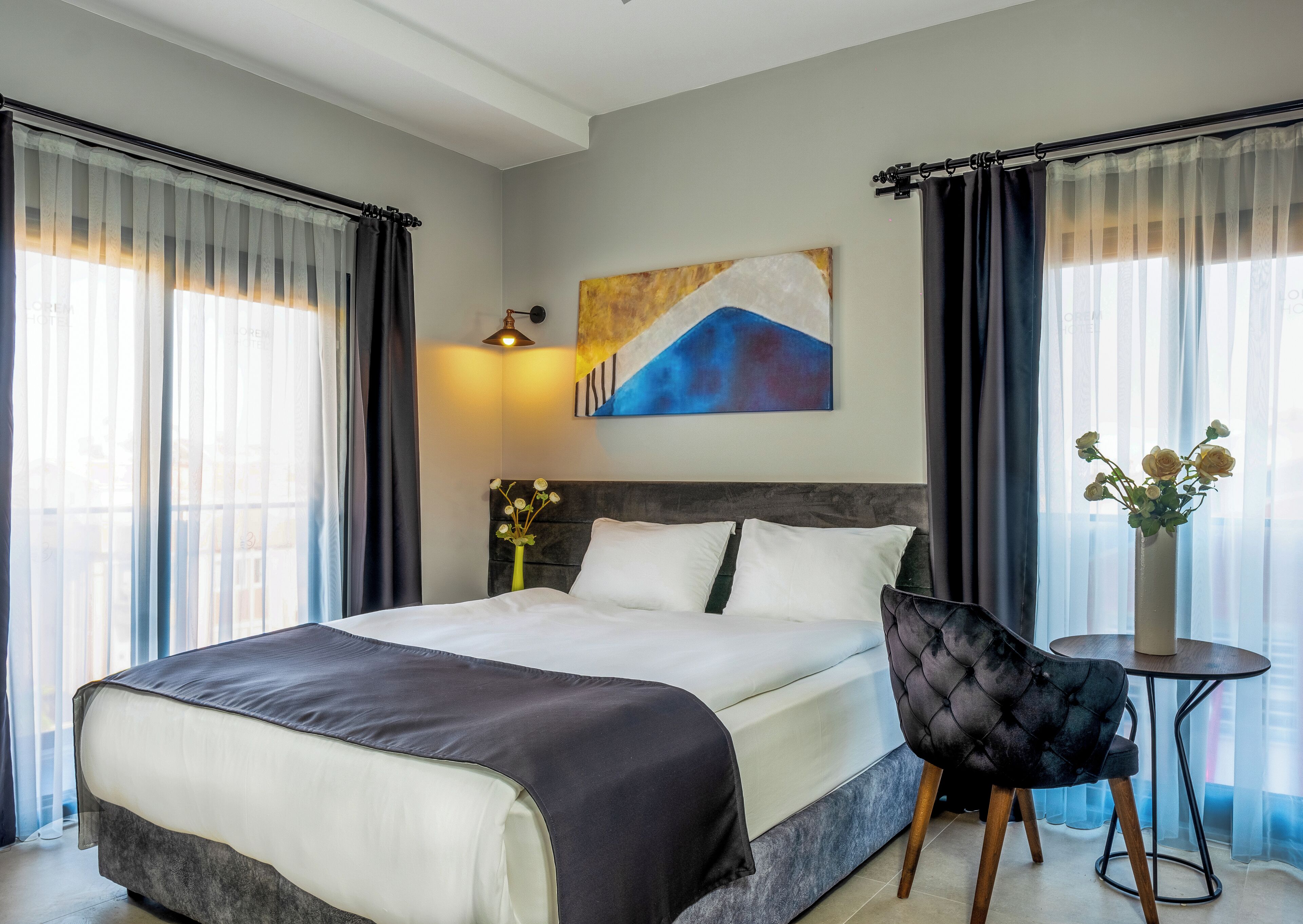 เครื่องนอนระดับพรีเมียม, เตียง Tempur-Pedic, มินิบาร์ฟรี