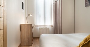 1 makuuhuone, työpöytä, silitysrauta/-lauta, ilmainen Wi-Fi