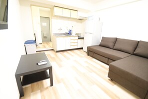 LCD TV - Koto Saiwaicho (Osaka)