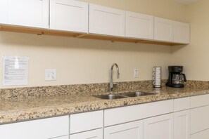 Apartment, 2 Bedrooms | Private kitchen - Casa Retama B by Padre Getaways (South Padre Island)