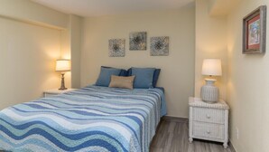 Apartemen, 2 kamar tidur | 2 kamar tidur dan seprai linen