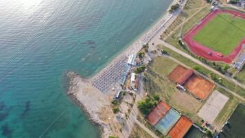 Privatstrand in der Nähe, Strandbar