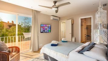 4 bedrooms, iron/ironing board, free WiFi, bed sheets