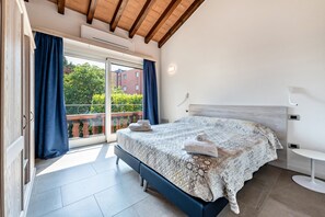 1 camera, ferro/asse da stiro, Wi-Fi gratuito