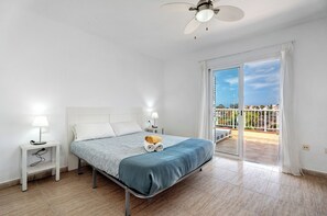 1 bedroom, iron/ironing board, free WiFi, bed sheets - Beautiful Apartment in Costa Silencio with Pool, Wi-Fi, Garden & Terrace (Arona)