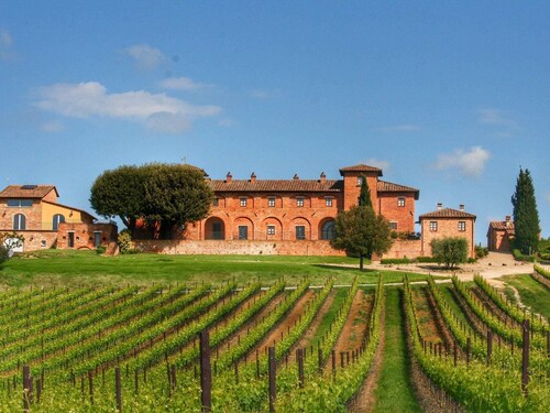 Farmhouse with pool in Montepulciano