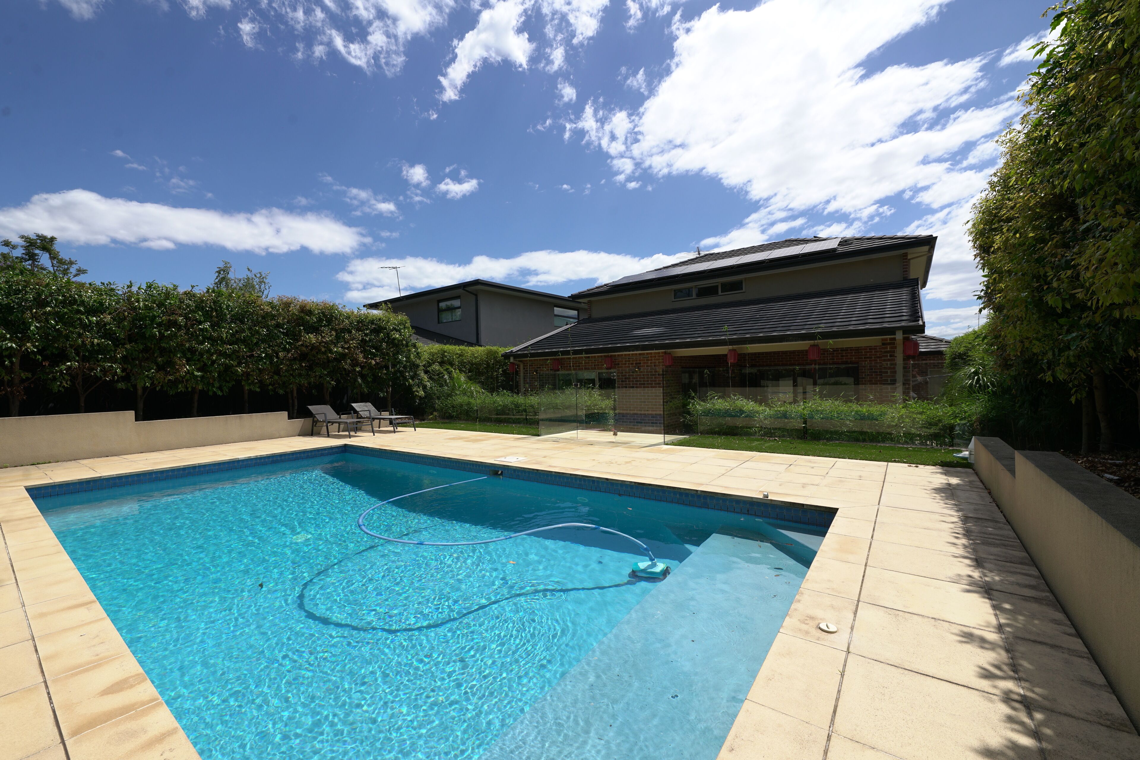 Luxury Home with Swimming pool in Glen Iris