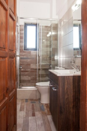 Hair dryer, bathrobes, towels - Ekavi Apartments (Chania)