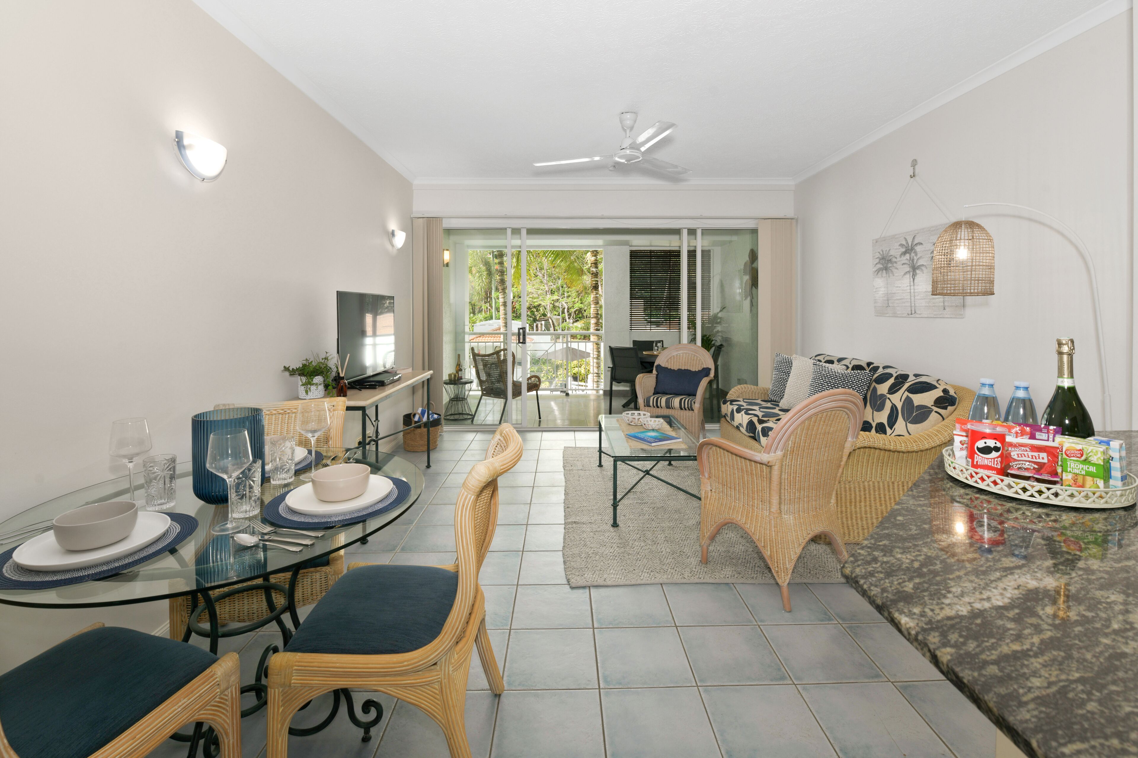 The Palms Retreat @ Alassio Beach Front Resort - Palm Cove — image 2