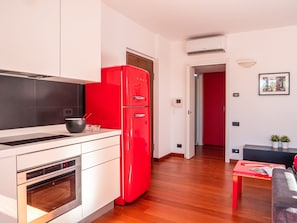 Deluxe Condo | Living area