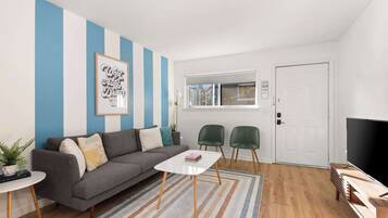 Televisión, oficina, impresora