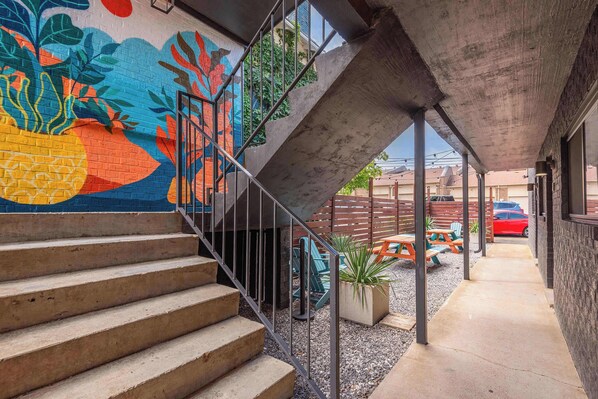 Terrace/patio - Relaxing Dolly Apartment on Music Row (Nashville)