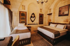 Family Triple Room | Egyptian cotton sheets, premium bedding, down comforters - Tessera Hotel (Sanliurfa)