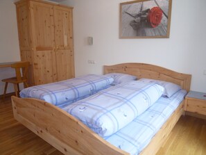 2 bedrooms, in-room safe, iron/ironing board, travel crib