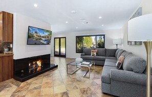 Smart TV, fireplace, table tennis