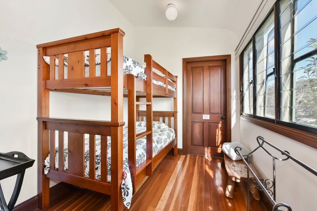 'Old Byora Vineyard' | Luxury Homestead | Sleeps 10 | 5 mins from Wollombi  — image 10