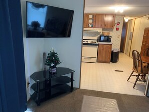 Interior - Cozy Country Getaway (English)