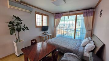 1 bedroom, free WiFi, bed sheets