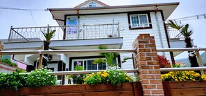 Exterior - Beach Getaway (Suite 201) for 1 - 3 guests: Perfect Location & Great Views. (Geoje-si)