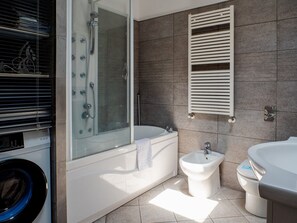 Bathroom - The Best Rent-Apartment with balcony (Milan)