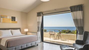 5 bedrooms, in-room safe, iron/ironing board, travel crib